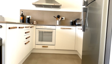 Resa estates huis huren for rent Cala Tarida Kitchen.jpg